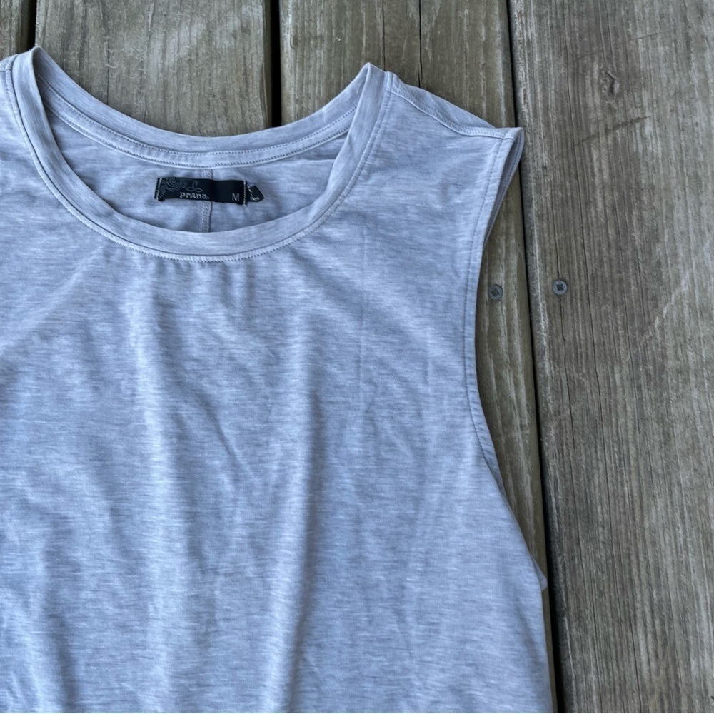 ** Prana light grey tank top medium twist back - Picture 4 of 9